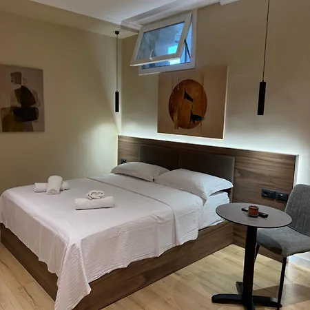 Velor Boutique טיראנה