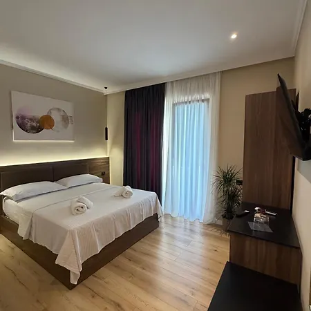 Velor Boutique מלון טיראנה
