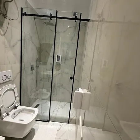 Velor Boutique 3* Τίρανα