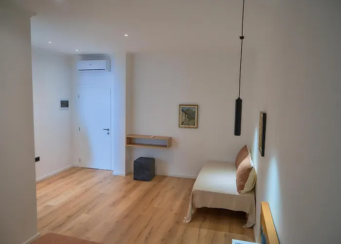 ホテル Kalpazo ティラナ